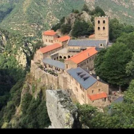 Bed & Breakfast St Martin Du Canigou Et Table D'hotes De Charme 3*