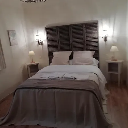 St Martin Du Canigou Et Table D'hotes De Charme Bed & Breakfast 3*